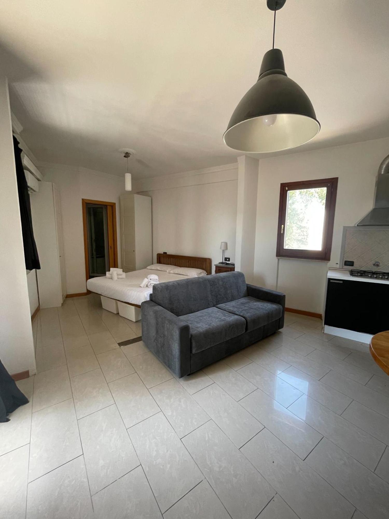 Flatinrome Fiera Apartment *